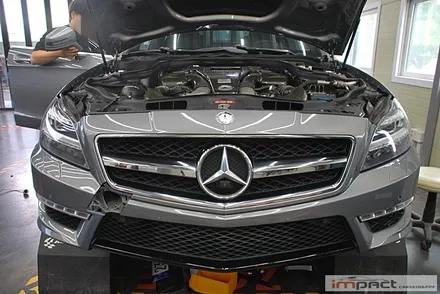 수원 벤츠CLS63AMG 순정과같은느낌의 화이트유광랩핑-임팩트 / 수원, 광교, 화성, 동탄