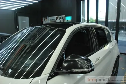 수원 랩핑샵 고광택 블랙유광 BMW 118d 루프스킨 재시공 / 수원시 권선구 고색동