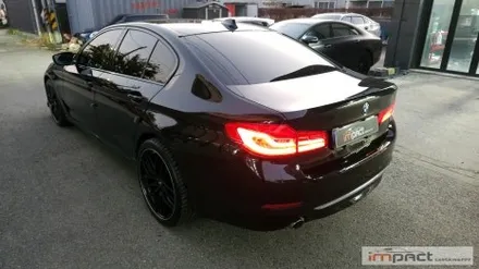 수원 랩핑 BMW 5시리즈 윈도우몰딩 크롬죽이기 래핑 시공 / 수원시 권선구 고색동