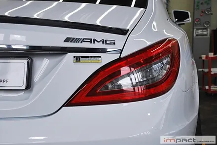 수원 벤츠CLS63AMG 순정과같은느낌의 화이트유광랩핑-임팩트 / 수원, 광교, 화성, 동탄