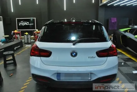 수원 랩핑샵 고광택 블랙유광 BMW 118d 루프스킨 재시공 / 수원시 권선구 고색동