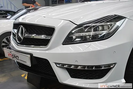 수원 벤츠CLS63AMG 순정과같은느낌의 화이트유광랩핑-임팩트 / 수원, 광교, 화성, 동탄