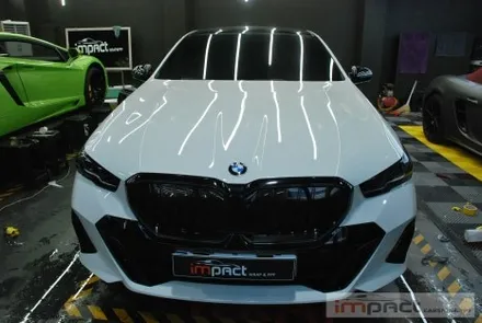 수원 고광택랩핑 신형 BMW5 사이드미러,그릴크롬죽이기,라이트ppf시공 / 수원시 권선구 고색동
