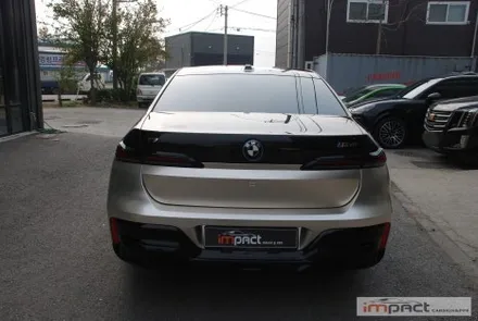 수원 화성 랩핑 BMW i7 고광택 샴페인골드 하단 투톤/듀오톤랩핑 / 수원시 권선구 고색동