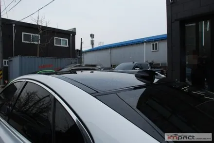 수원 랩핑 재규어 XF 루프스킨 작업 후 화이트 바디에 블랙 포인트 확실하게! / 수원시 권선구 고색동