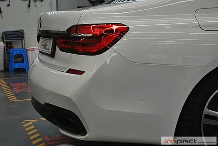 수원BMW7시리즈 LB화이트유광 전체랩핑 시공-임팩트랩핑&PPF전문점 / 수원, 광교, 화성, 동탄