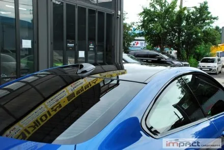 수원 랩핑 BMW4시리즈 블루와 루프 블랙의 조합으로 세련미 UP!! / 수원시 권선구 고색동
