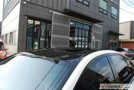 수원 랩핑 BMW5시리즈 블랙유광 루프스킨 후 파노라마 느낌 그대로! / 수원시 권선구 고색동