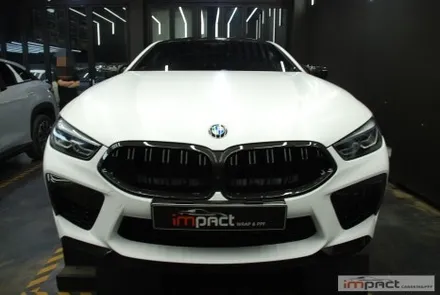 수원 성남 랩핑 BMW M8 순정 프로즌 블랙에서 세련된 사틴화이트로 완벽 변신! / 수원시 권선구 고색동