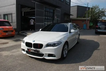 수원 랩핑 BMW5시리즈 블랙유광 루프스킨 후 파노라마 느낌 그대로! / 수원시 권선구 고색동