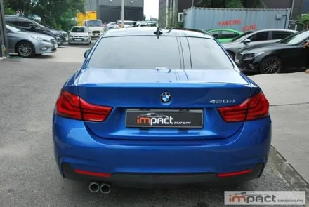 수원 랩핑 BMW4시리즈 블루와 루프 블랙의 조합으로 세련미 UP!! / 수원시 권선구 고색동
