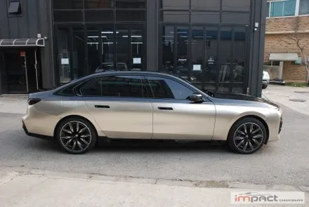 수원 화성 랩핑 BMW i7 고광택 샴페인골드 하단 투톤/듀오톤랩핑 / 수원시 권선구 고색동