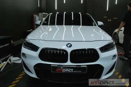 수원 고광택랩핑전문 임팩트 BMW X2 사틴블랙 제거후 화이트로 컬러체인지 ! / 수원시 권선구 고색동