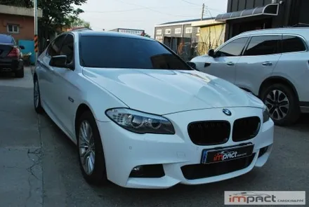 수원 래핑 BMW5시리즈 필름 제거 및 블랙 유광 루프스킨 재시공 / 수원시 권선구 고색동