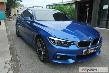 수원 랩핑 BMW4시리즈 블루와 루프 블랙의 조합으로 세련미 UP!! / 수원시 권선구 고색동