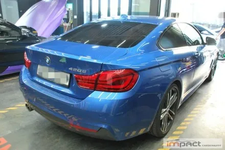 수원 랩핑 BMW4시리즈 블루와 루프 블랙의 조합으로 세련미 UP!! / 수원시 권선구 고색동