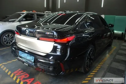 수원 화성 랩핑 BMW i7 고광택 샴페인골드 하단 투톤/듀오톤랩핑 / 수원시 권선구 고색동