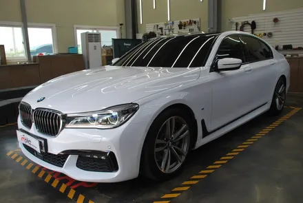 BMW7 화이트유광 전체랩핑 시공 / 수원, 광교, 화성, 동탄