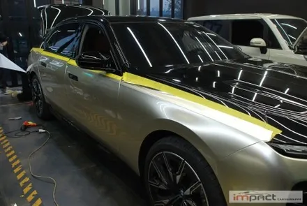 수원 화성 랩핑 BMW i7 고광택 샴페인골드 하단 투톤/듀오톤랩핑 / 수원시 권선구 고색동