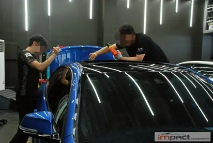수원 랩핑 BMW4시리즈 블루와 루프 블랙의 조합으로 세련미 UP!! / 수원시 권선구 고색동