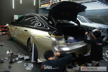 수원 화성 랩핑 BMW i7 고광택 샴페인골드 하단 투톤/듀오톤랩핑 / 수원시 권선구 고색동
