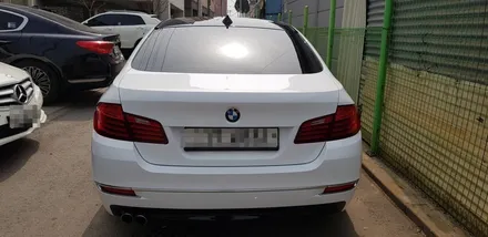 수원랩핑 BMW5 화이트유광 전체랩핑 / 수원시 권선구 고색동