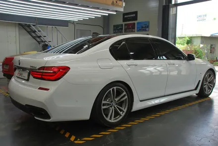 BMW7 화이트유광 전체랩핑 시공 / 수원, 광교, 화성, 동탄