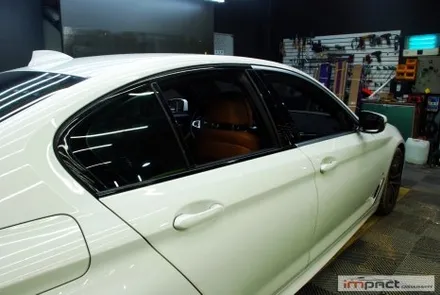 용인 수원 랩핑 BMW5 크롬죽이기 재단&손재단 병행하여 더 완벽한 핏! / 수원시 권선구 고색동