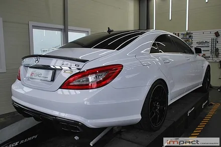 수원 벤츠CLS63AMG 순정과같은느낌의 화이트유광랩핑-임팩트 / 수원, 광교, 화성, 동탄