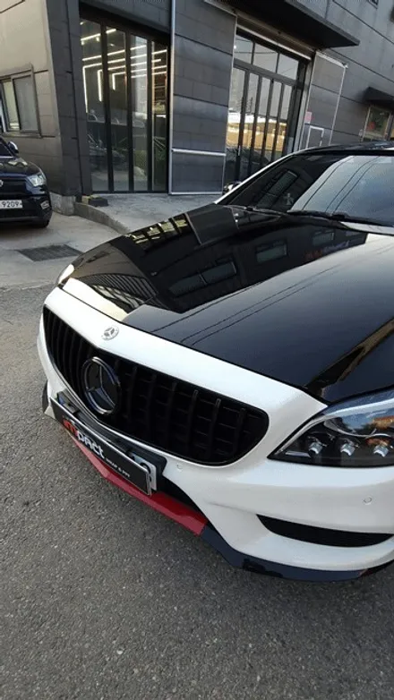 수원 랩핑 벤츠cls63 w218 고광택 블랙유광 루프 및 부분 포인트 주기 / 수원시 권선구 고색동