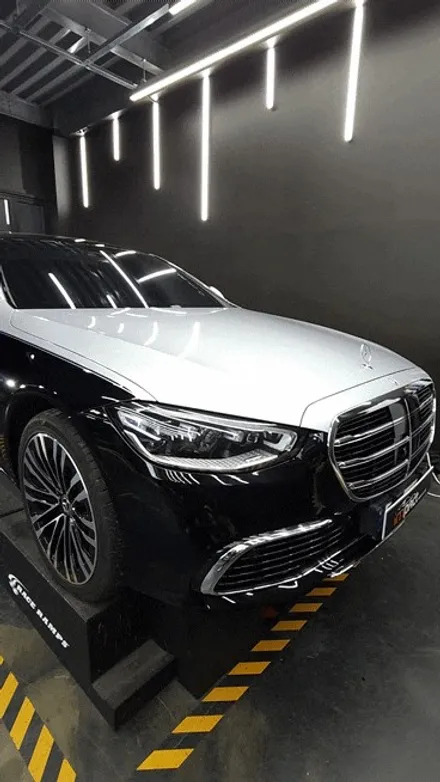 수원 랩핑 벤츠s580 4matic 블랙유광 하단 듀오톤랩핑, 코치라인 시공 / 수원시 권선구 고색동