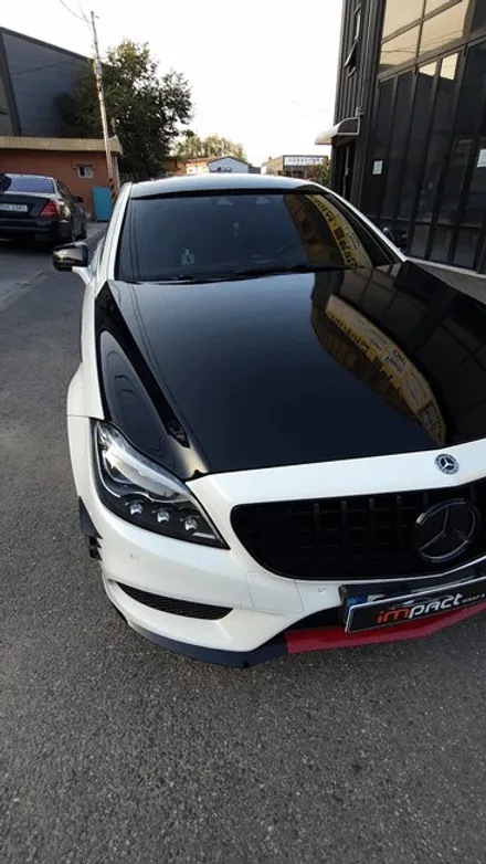 수원 랩핑 벤츠cls63 w218 고광택 블랙유광 루프 및 부분 포인트 주기 / 수원시 권선구 고색동