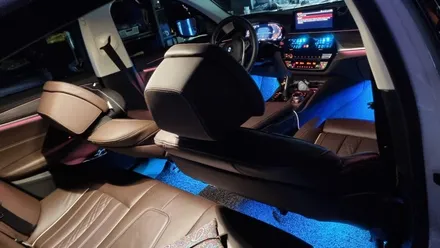 부산 BMW 5시리즈 G30 520i 엠비언트 라이트 풋등 전문 시공 / 인코브(INCOBB) 부산지사 / 부산진구