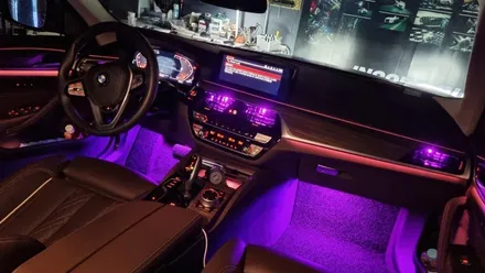 부산 BMW 5시리즈 G30 520i 엠비언트 라이트 풋등 전문 시공 / 인코브(INCOBB) 부산지사 / 부산진구