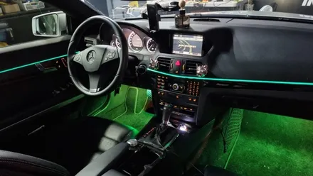 벤츠 E클래스 W212 E350 쿠페 엠비언트 라이트 시공 / 부산 경남 울산 포항 양산 김해 창원 마산 진해 부산진구 동래구 연제구 / 엠비언트맛집^^ / 부산진구