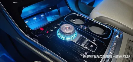 부산 / 카니발 KA4 하이리무진 / 엠비언트 라이트 무드등 / 부산진구