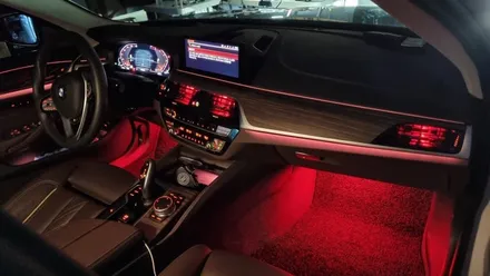 부산 BMW 5시리즈 G30 520i 엠비언트 라이트 풋등 전문 시공 / 인코브(INCOBB) 부산지사 / 부산진구