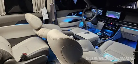 부산 / 카니발 KA4 하이리무진 / 엠비언트 라이트 무드등 / 부산진구