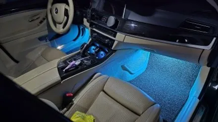 부산 BMW 5시리즈 F10 엠비언트 풋등 설치, LED 실내등 교체 인코브 부산지사 / 부산진구