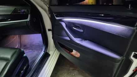 부산 BMW 5시리즈 520D, 528i 엠비언트 라이트 / 광량 최강 Up, 송풍구 엠비언트 시공 !! / 부산진구