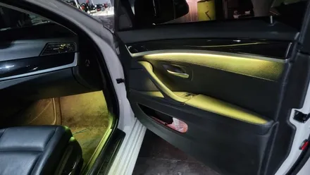 부산 BMW 5시리즈 520D, 528i 엠비언트 라이트 / 광량 최강 Up, 송풍구 엠비언트 시공 !! / 부산진구
