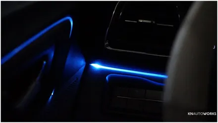 [자동차순정튜닝]티볼리 아이스블루 엠비언트 및 1열 풋등으로 은은한 실내 무드등 튜닝!! / 경남 양산