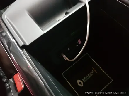 QM6 2016년차량 USB/SD카드내장형 애플카플레이 작업 / 경남 양산
