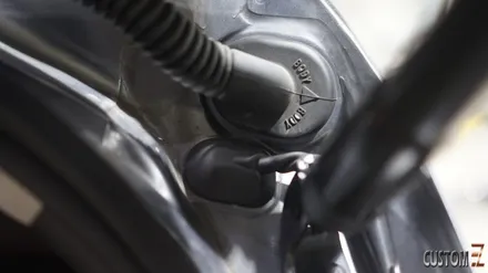 QM6 순정전동트렁크(중고제품) 풋센서포함 설치 및 조그셔틀,올뉴기어봉 작업 / 경남 양산