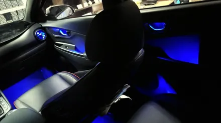더 뉴 코나 실내 엠비언트를 더욱 고급스럽게 할 수 있는 곳을 찾았습니다. / 김포 고촌읍