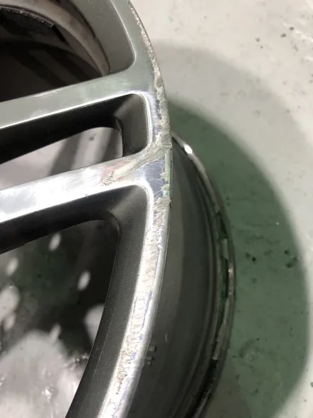 양주휠복원,의정부휠복원 / 벤츠 S65AMG 다이몬드커팅 휠복원 (동그리타이어) / 양주시 고읍동