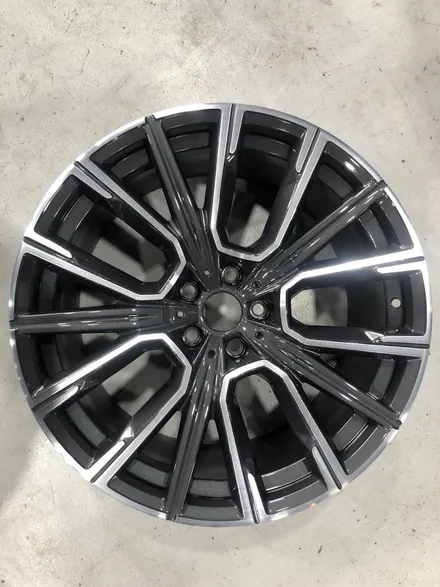 의정부 휠복원, 양주 휠복원 / BMW 730D 다이아몬드 컷팅 휠복원 (동그리타이어) / 양주시 고읍동