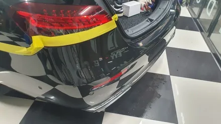 벤츠 E250 관악구 교통사고 보험처리 유리막 코팅 PPF 모든 걸 한 번에 가능한 곳은 인익스카뿐 / 관악구 봉천동