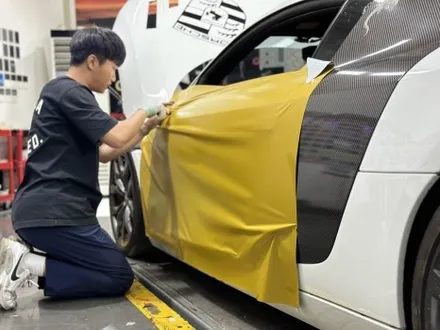 [팀카스킨 화성점] AUDI R8 V8 전체랩핑 / Avery Satin Safari Gold, SNC Tuning 6D Carbon / 서초구 방배동