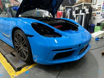 [팀카스킨 화성점] PORSCHE 718 박스터 S / Avery Gloss light blue / 스머프컬러 전체랩핑 시공 / 서초구 방배동